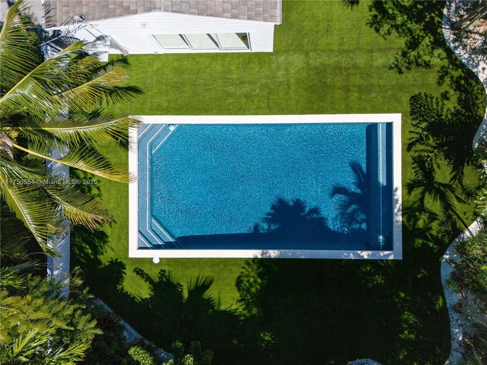 Недавно продано: $4,500,000 (4 спален, 4 ванн, 2637 Квадратных фут)