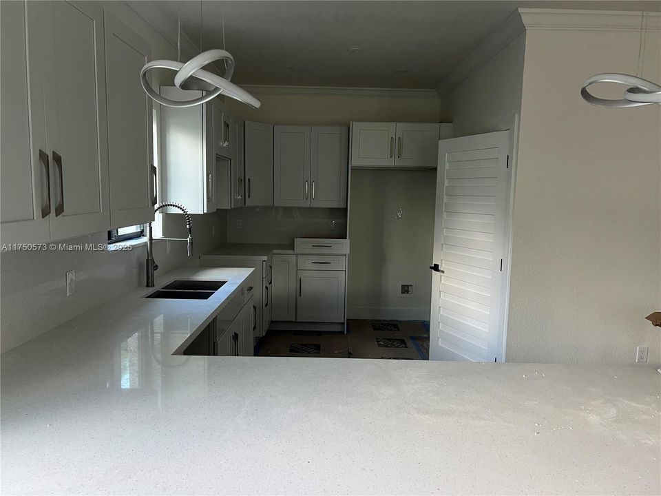 На продажу: $675,000 (4 спален, 3 ванн, 1749 Квадратных фут)