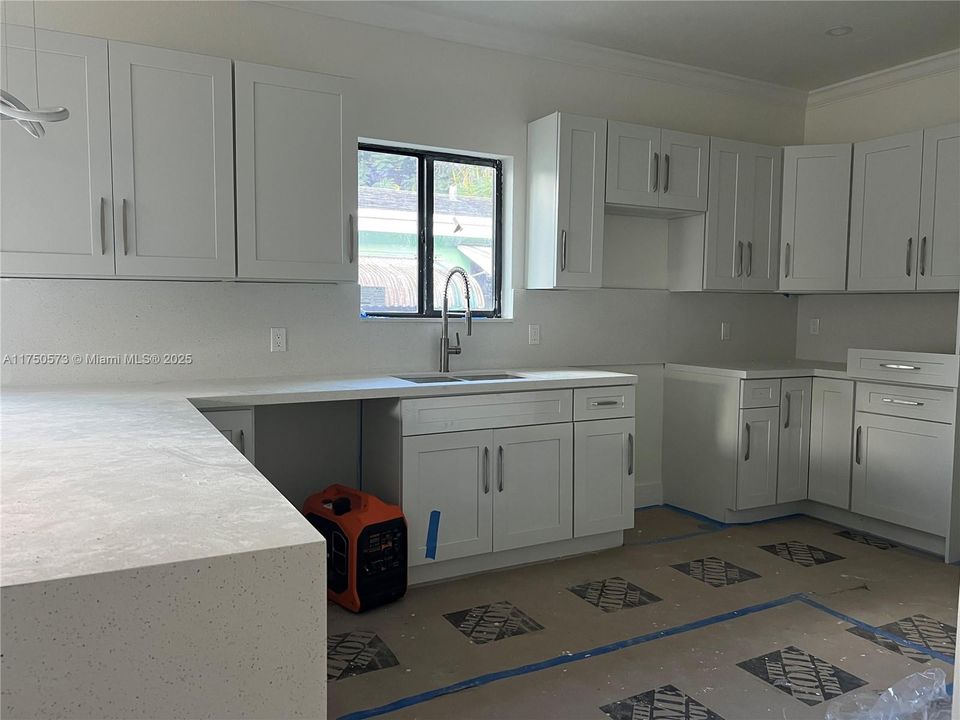 На продажу: $675,000 (4 спален, 3 ванн, 1749 Квадратных фут)