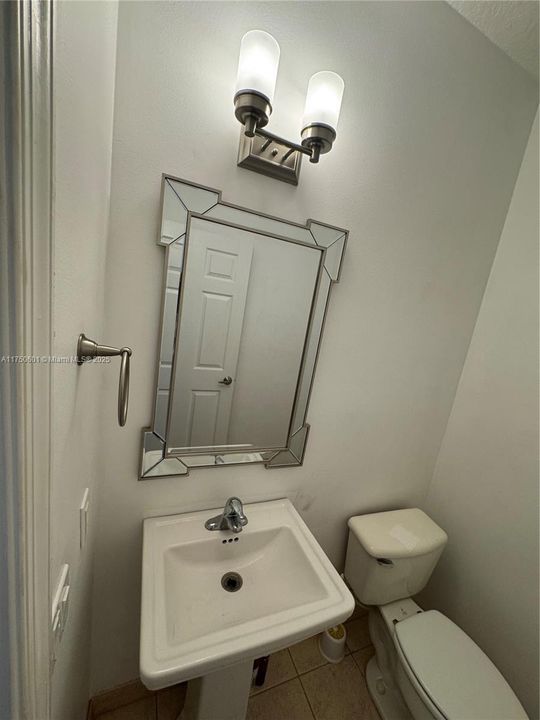 待售: $329,000 (3 贝兹, 2 浴室, 1482 平方英尺)