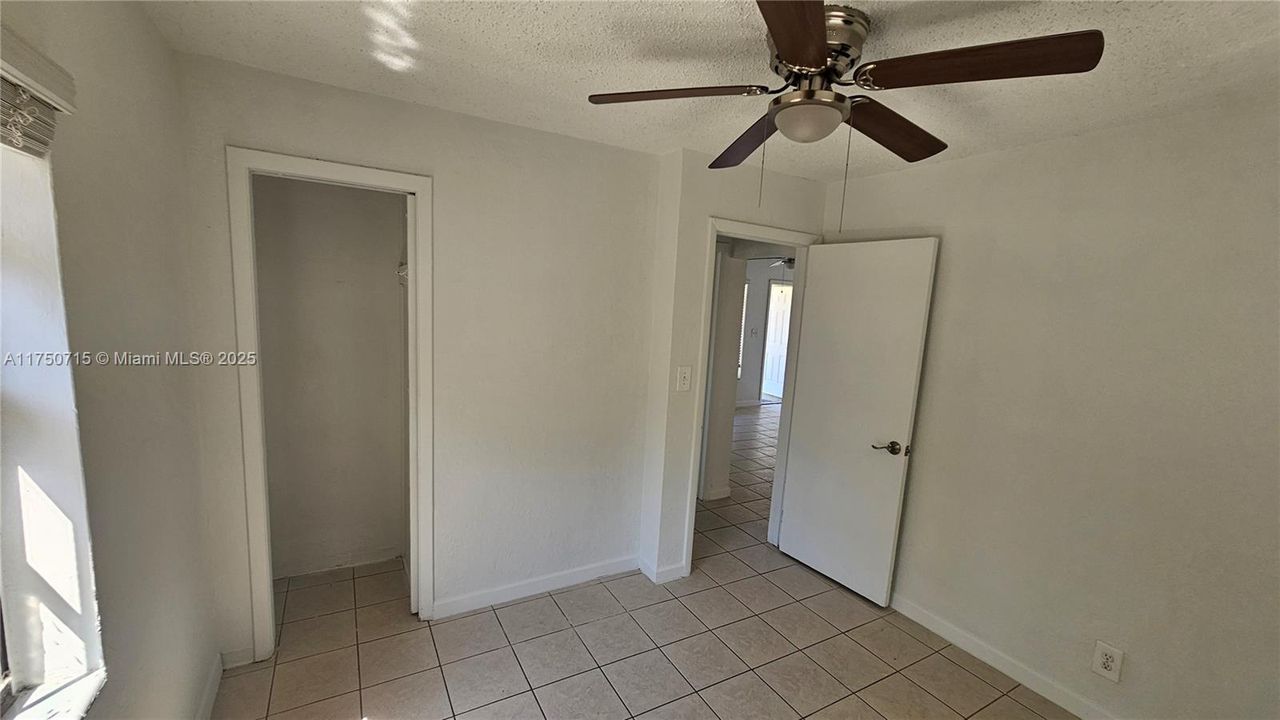 最近租的: $1,600 (2 贝兹, 1 浴室, 715 平方英尺)