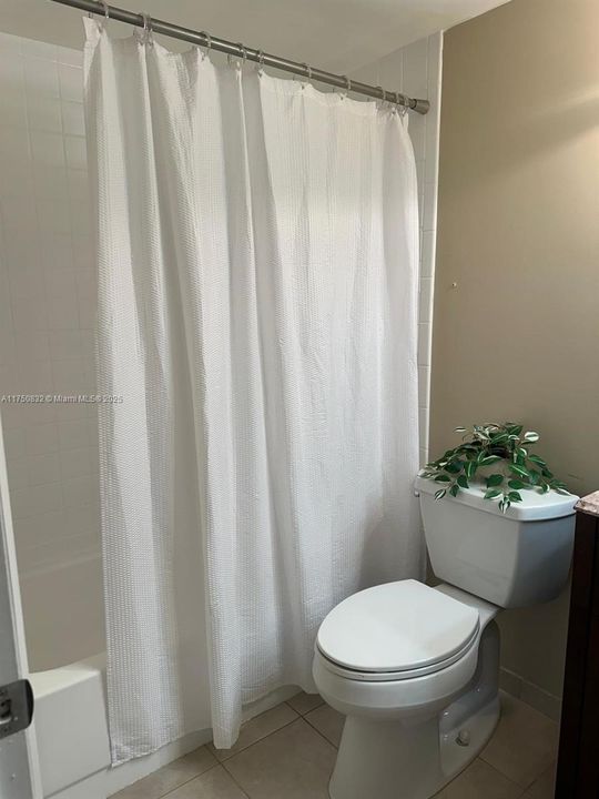 Recientemente alquilado: $1,400 (1 camas, 1 baños, 811 Pies cuadrados)