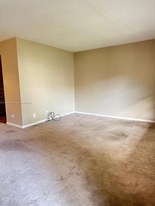 Recientemente alquilado: $1,400 (1 camas, 1 baños, 811 Pies cuadrados)