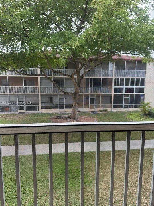 Recientemente alquilado: $1,400 (1 camas, 1 baños, 811 Pies cuadrados)