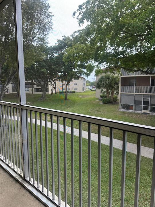 Recientemente alquilado: $1,400 (1 camas, 1 baños, 811 Pies cuadrados)