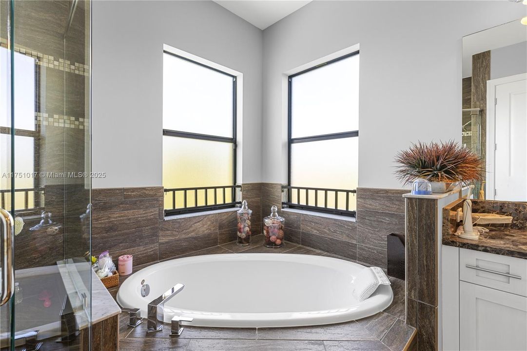 Active With Contract: $1,600,000 (5 beds, 5 baths, 4212 Square Feet)