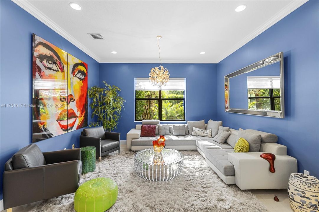 Active With Contract: $1,600,000 (5 beds, 5 baths, 4212 Square Feet)