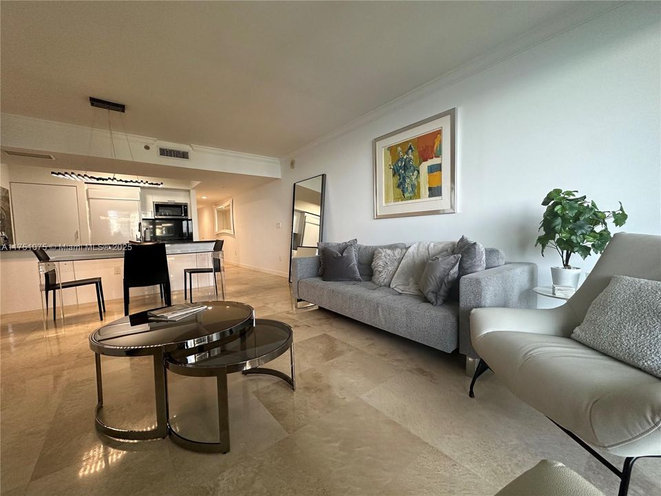 Active With Contract: $1,049,000 (2 beds, 2 baths, 1337 Square Feet)