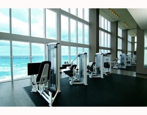 Active With Contract: $1,049,000 (2 beds, 2 baths, 1337 Square Feet)