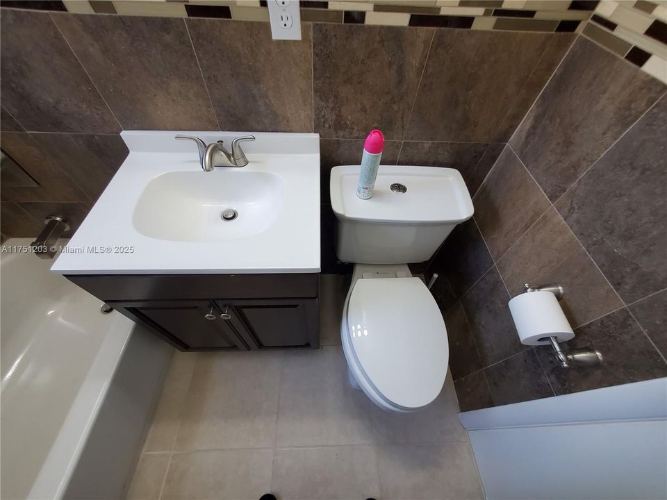 На продажу: $1,600,000 (0 спален, 0 ванн, 1176 Квадратных фут)