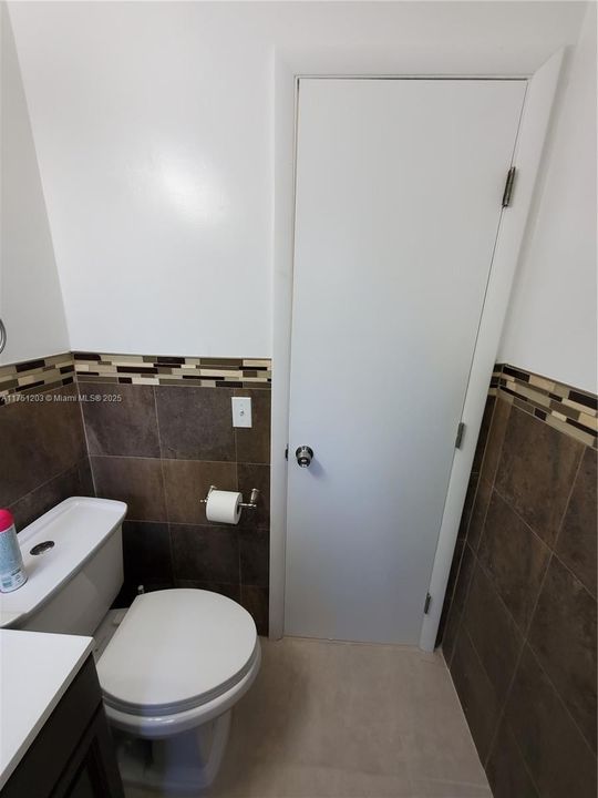 На продажу: $1,600,000 (0 спален, 0 ванн, 1176 Квадратных фут)