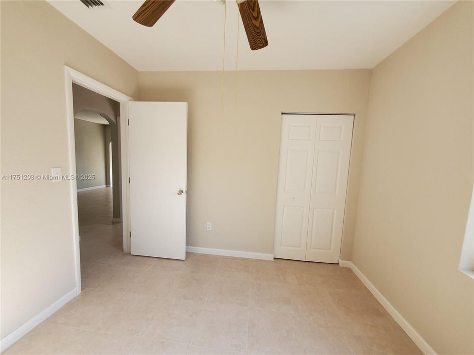 На продажу: $1,600,000 (0 спален, 0 ванн, 1176 Квадратных фут)