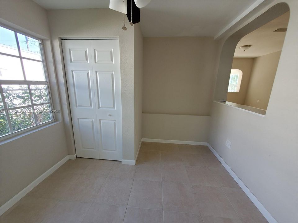 На продажу: $1,600,000 (0 спален, 0 ванн, 1176 Квадратных фут)