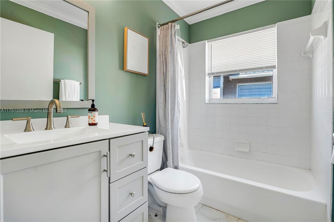 Recently Sold: $500,000 (3 beds, 2 baths, 1221 Square Feet)