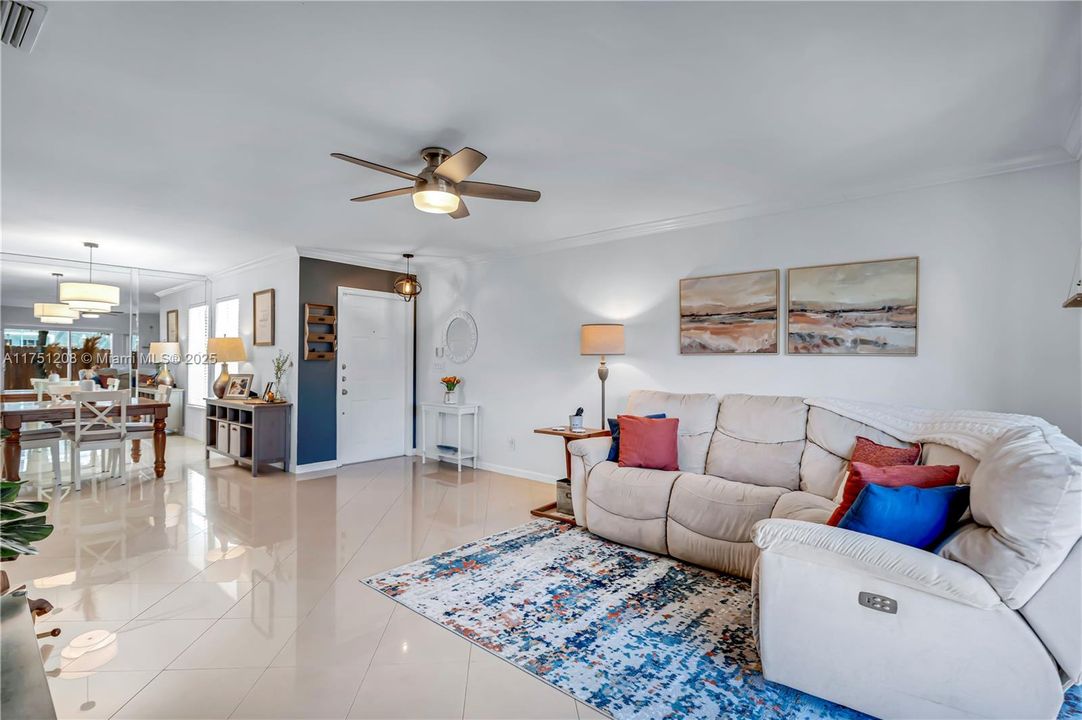 Recently Sold: $500,000 (3 beds, 2 baths, 1221 Square Feet)