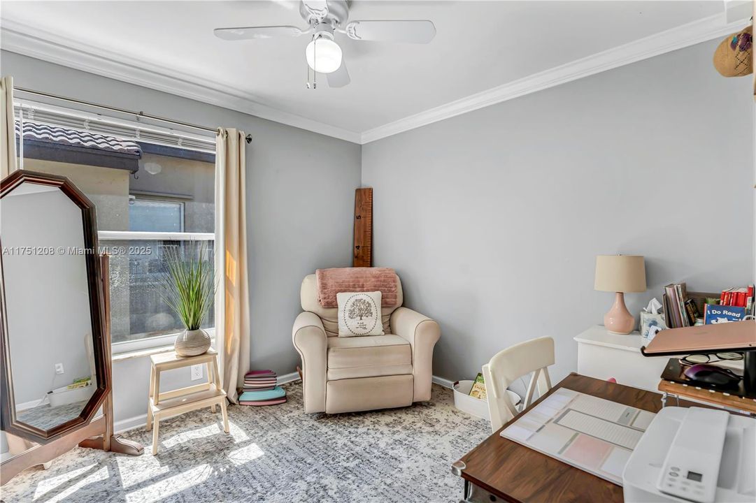 Recently Sold: $500,000 (3 beds, 2 baths, 1221 Square Feet)