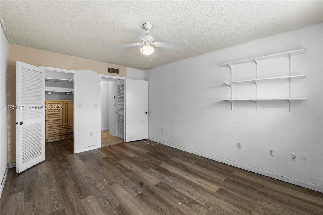 For Sale: $95,000 (1 beds, 1 baths, 640 Square Feet)