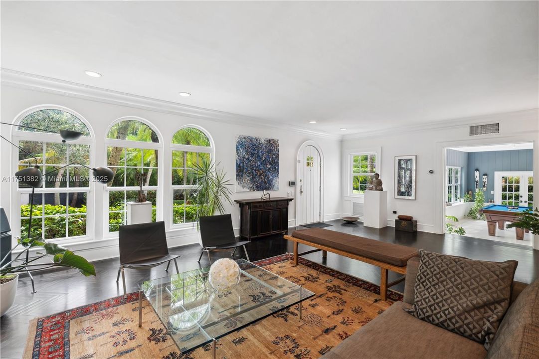 Recently Sold: $6,688,000 (6 beds, 4 baths, 6442 Square Feet)