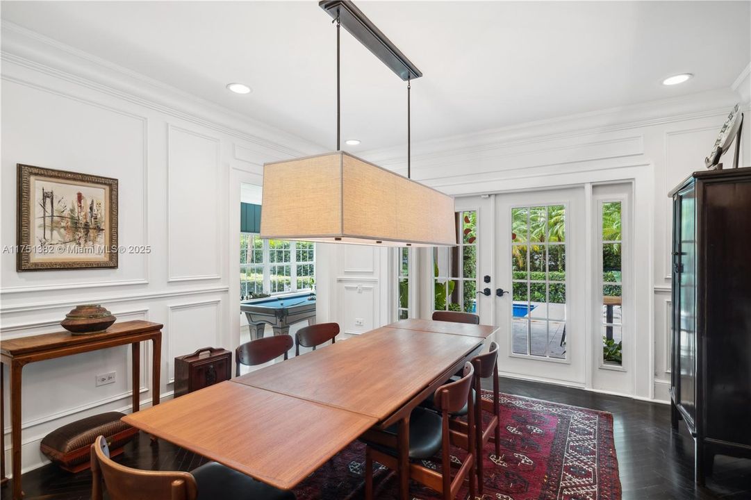 Recently Sold: $6,688,000 (6 beds, 4 baths, 6442 Square Feet)