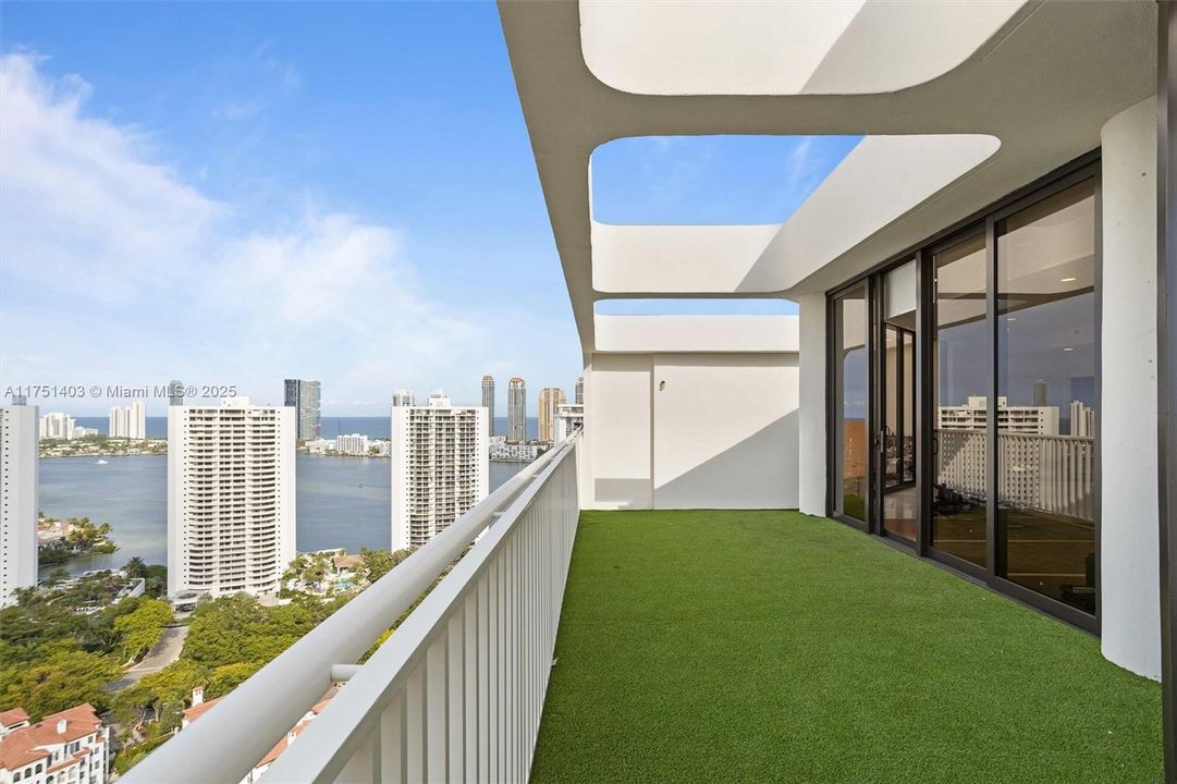 待售: $1,899,990 (3 贝兹, 3 浴室, 3030 平方英尺)