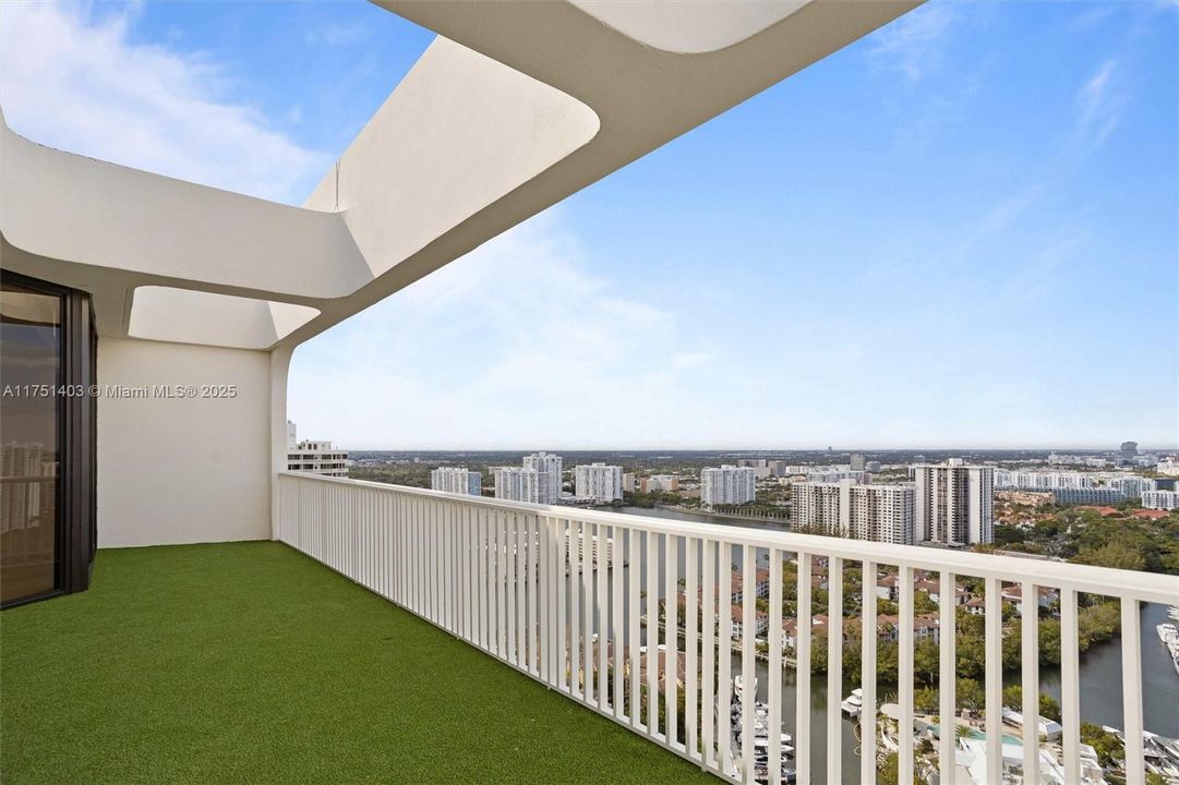 待售: $1,899,990 (3 贝兹, 3 浴室, 3030 平方英尺)