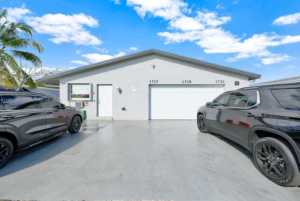 For Sale: $850,000 (0 beds, 0 baths, 3151 Square Feet)