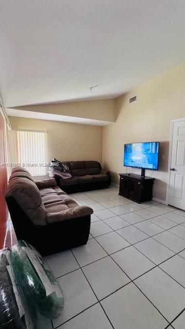 Недавно арендовано: $2,500 (4 спален, 2 ванн, 1380 Квадратных фут)