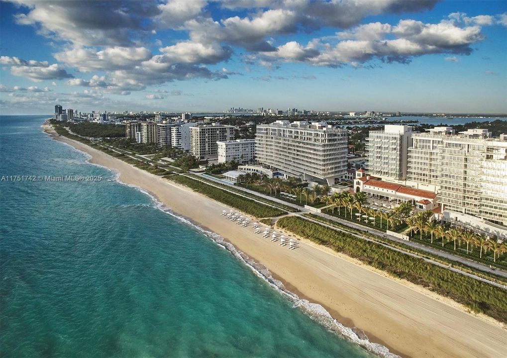 En Venta: $9,500,000 (3 camas, 3 baños, 2670 Pies cuadrados)