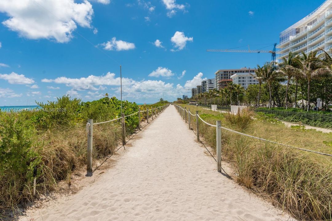 En Venta: $9,500,000 (3 camas, 3 baños, 2670 Pies cuadrados)