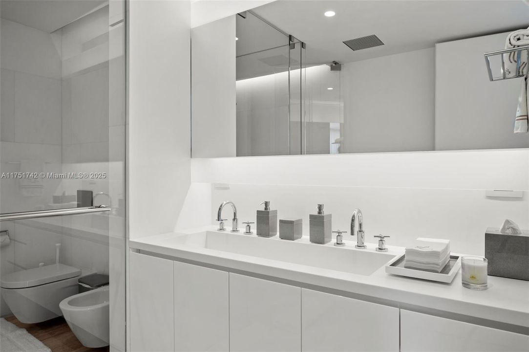 En Venta: $9,500,000 (3 camas, 3 baños, 2670 Pies cuadrados)