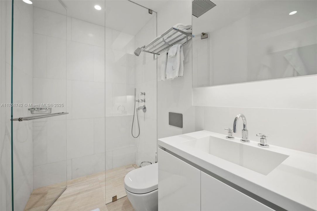 En Venta: $9,500,000 (3 camas, 3 baños, 2670 Pies cuadrados)