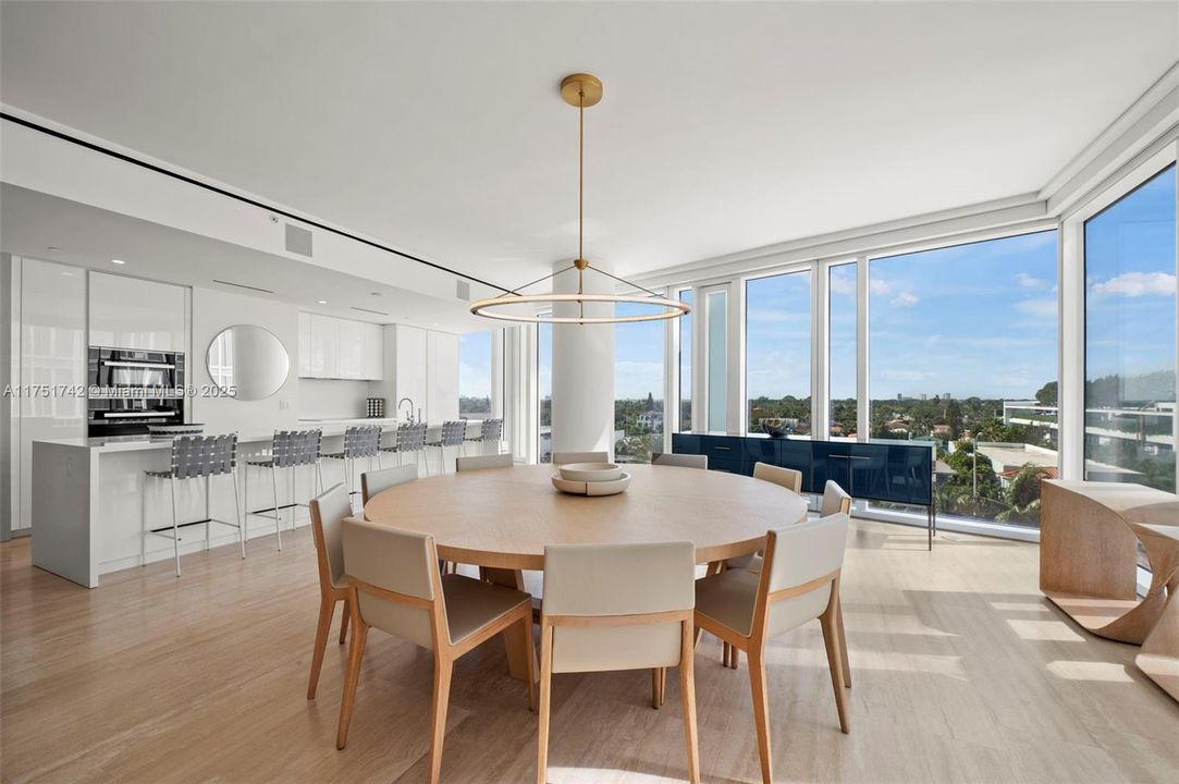 En Venta: $9,500,000 (3 camas, 3 baños, 2670 Pies cuadrados)