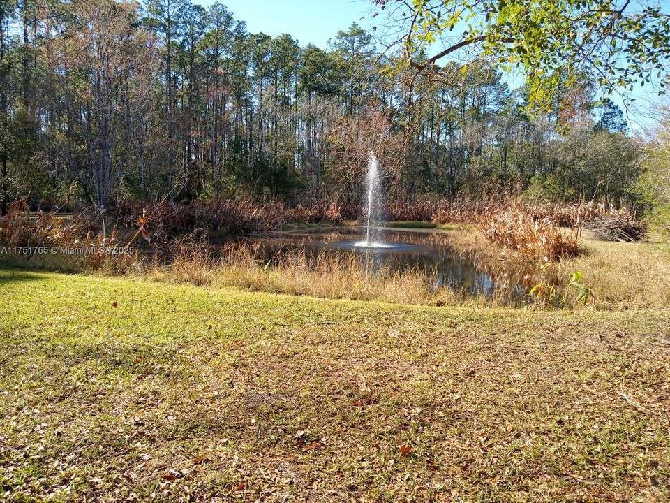 На продажу: $78,900 (2.27 acres)