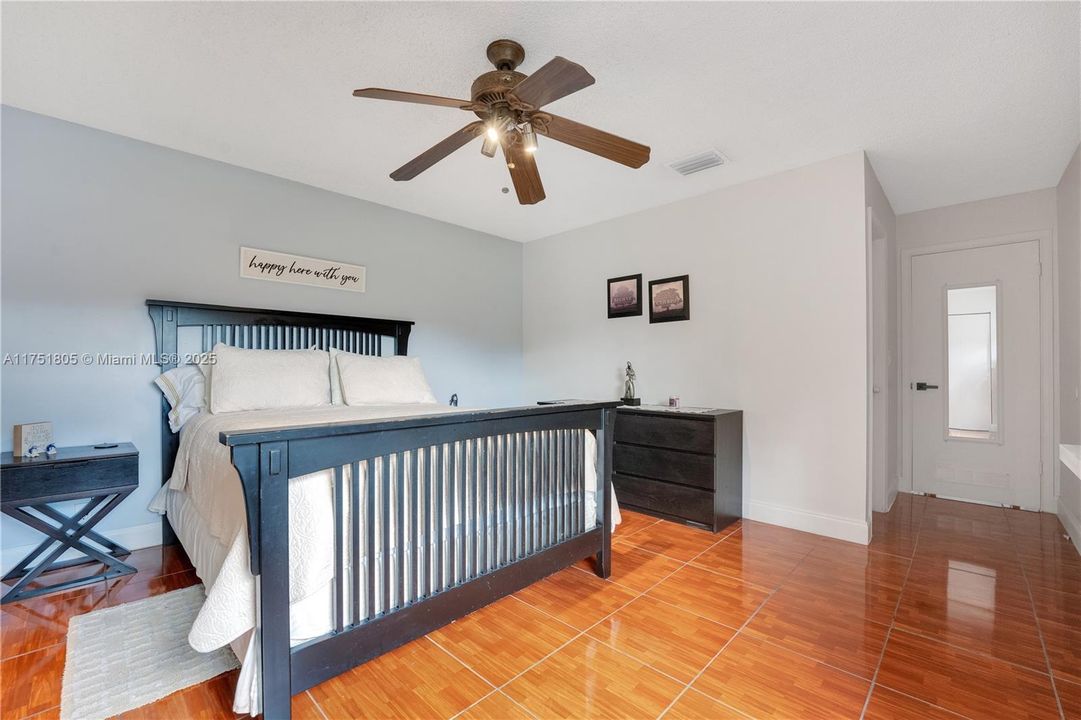 Active With Contract: $399,900 (3 beds, 2 baths, 1449 Square Feet)