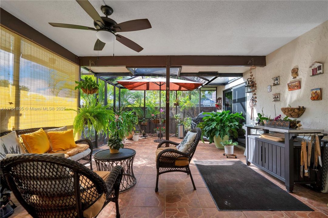 Active With Contract: $399,900 (3 beds, 2 baths, 1449 Square Feet)