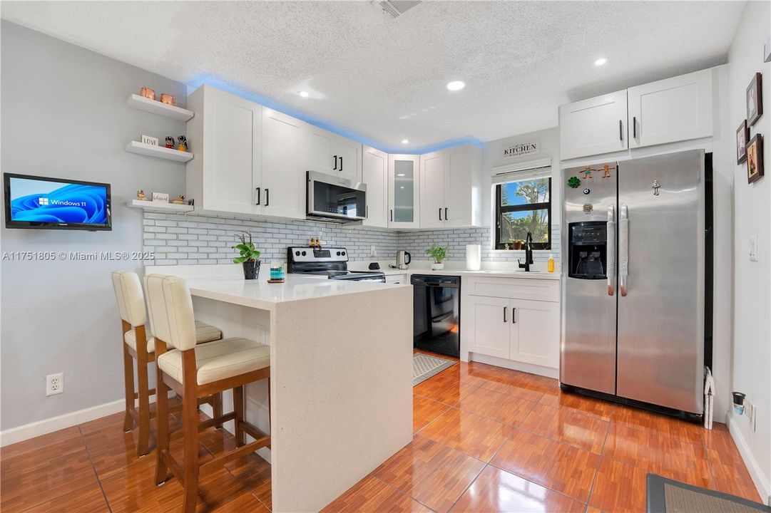 Active With Contract: $399,900 (3 beds, 2 baths, 1449 Square Feet)