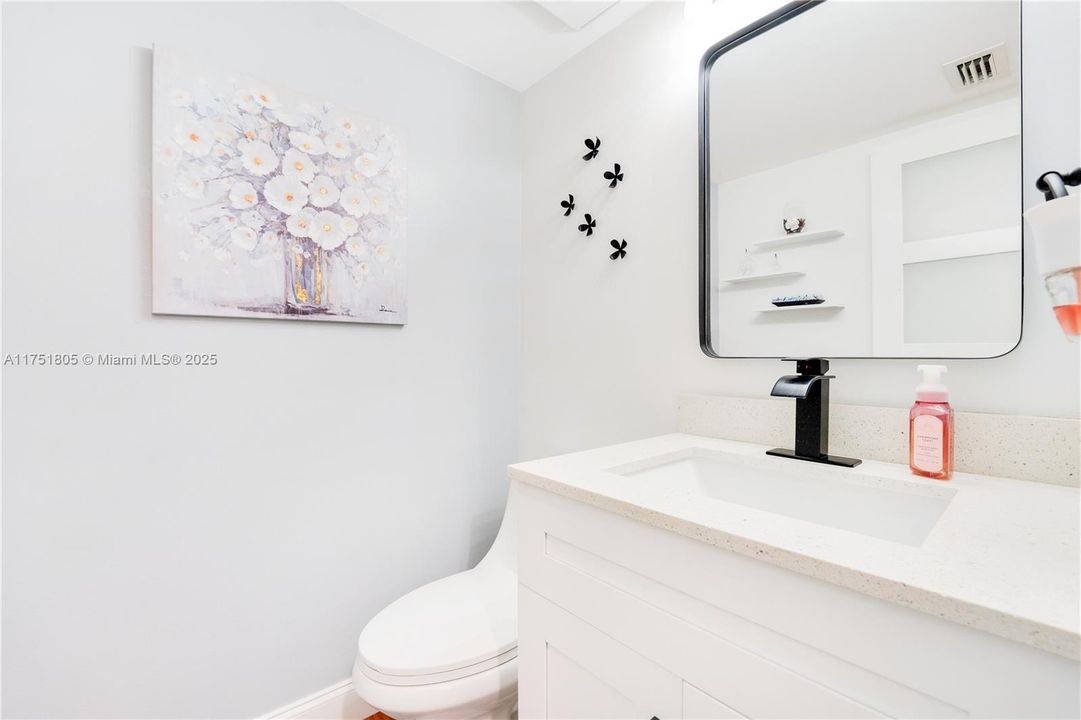 Active With Contract: $399,900 (3 beds, 2 baths, 1449 Square Feet)