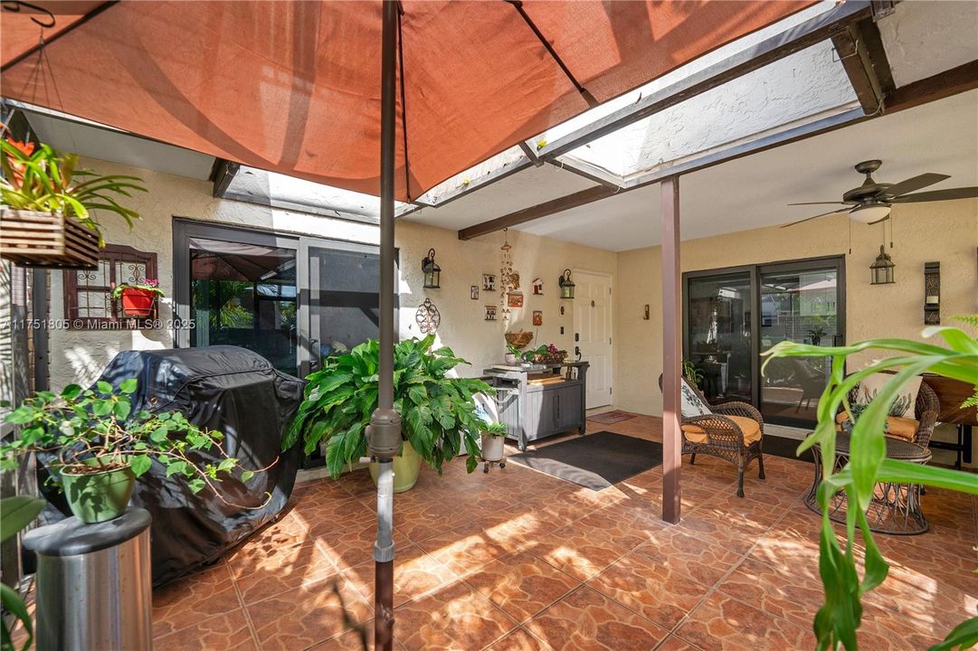 Active With Contract: $399,900 (3 beds, 2 baths, 1449 Square Feet)