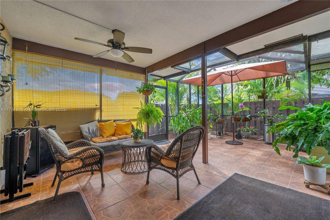 Active With Contract: $399,900 (3 beds, 2 baths, 1449 Square Feet)