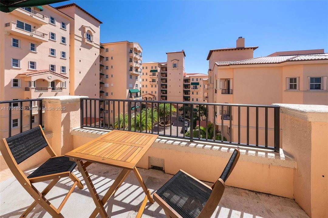 На продажу: $1,899,999 (3 спален, 3 ванн, 2980 Квадратных фут)