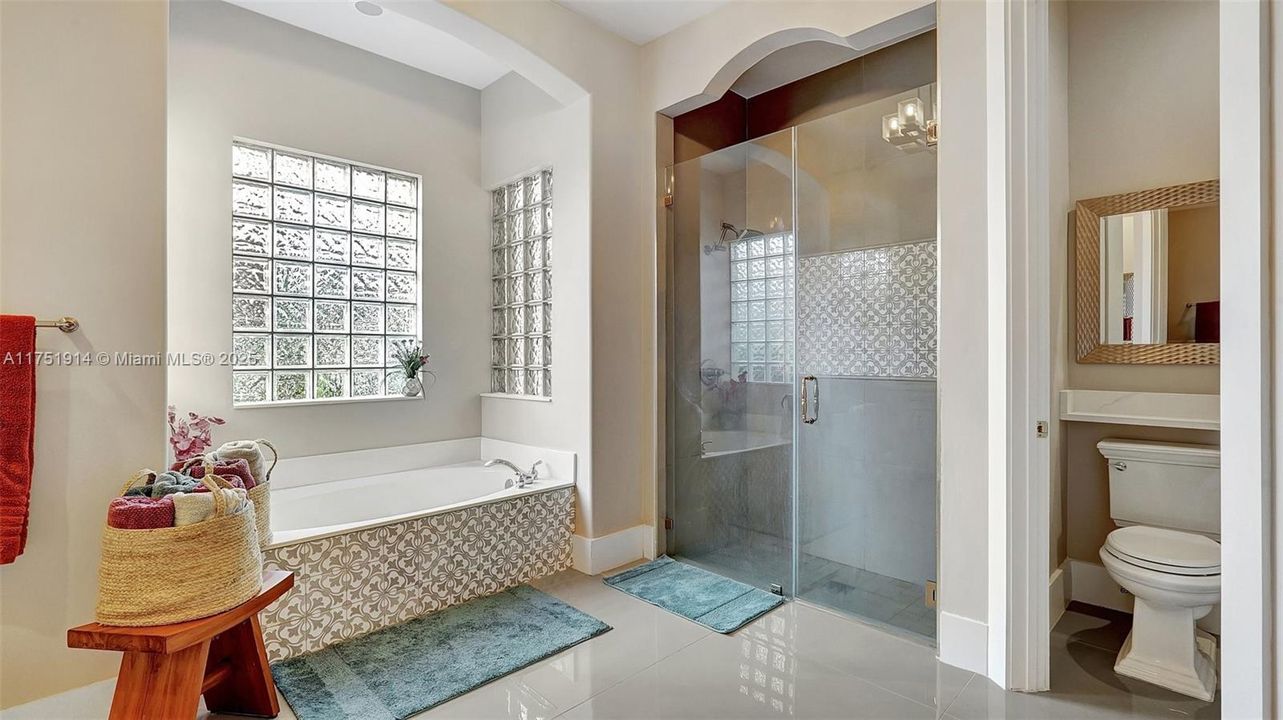 Vendido Recientemente: $995,000 (5 camas, 3 baños, 2924 Pies cuadrados)