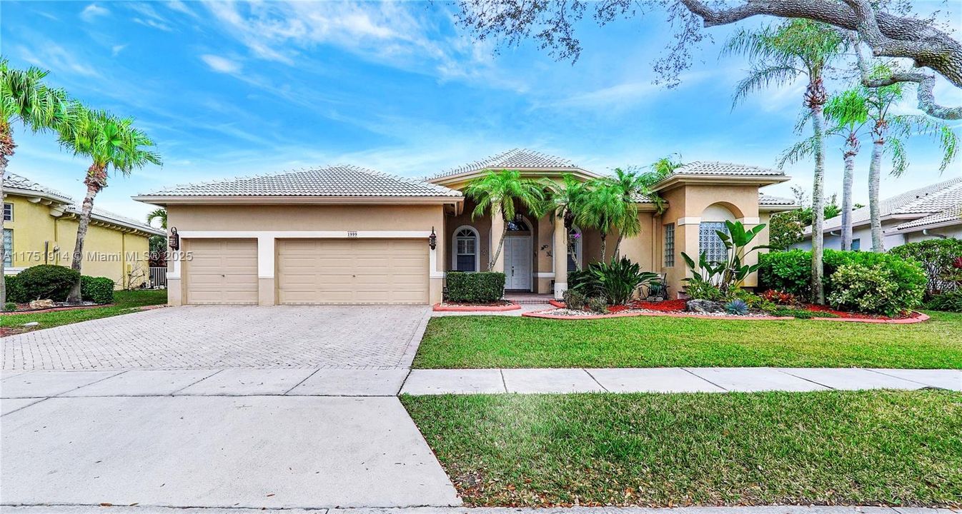 Vendido Recientemente: $995,000 (5 camas, 3 baños, 2924 Pies cuadrados)