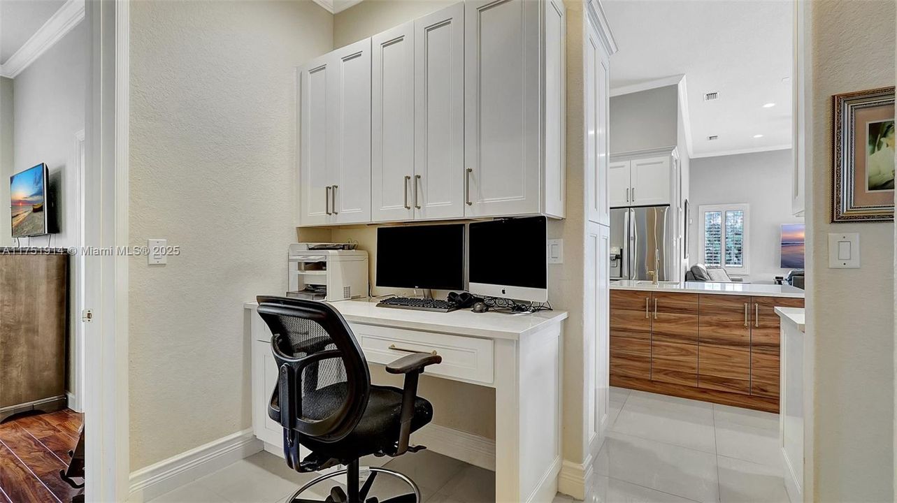 Vendido Recientemente: $995,000 (5 camas, 3 baños, 2924 Pies cuadrados)