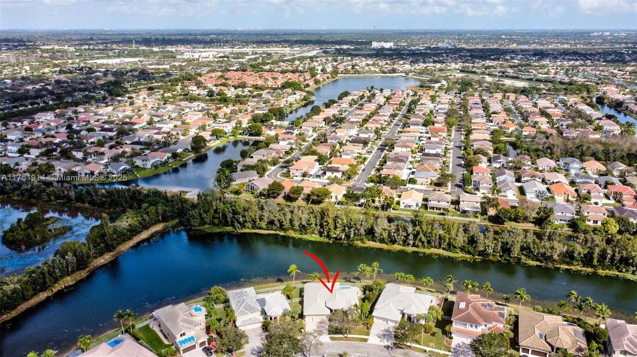 Vendido Recientemente: $995,000 (5 camas, 3 baños, 2924 Pies cuadrados)