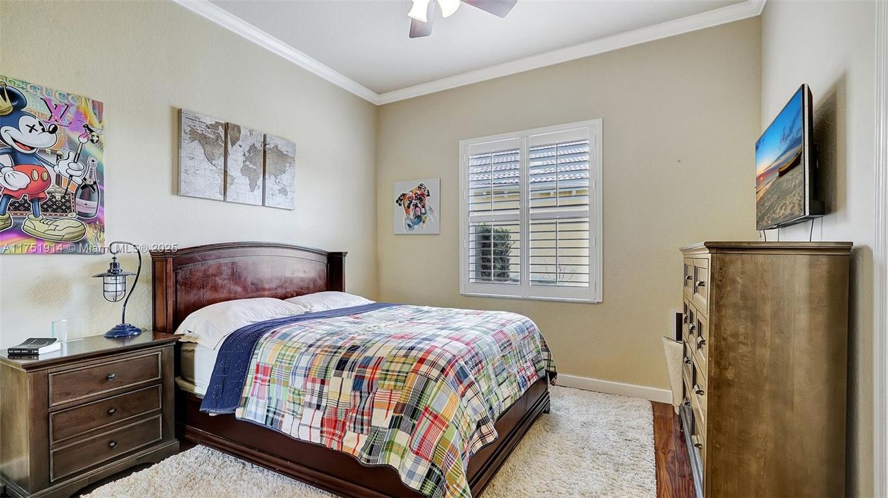 Vendido Recientemente: $995,000 (5 camas, 3 baños, 2924 Pies cuadrados)