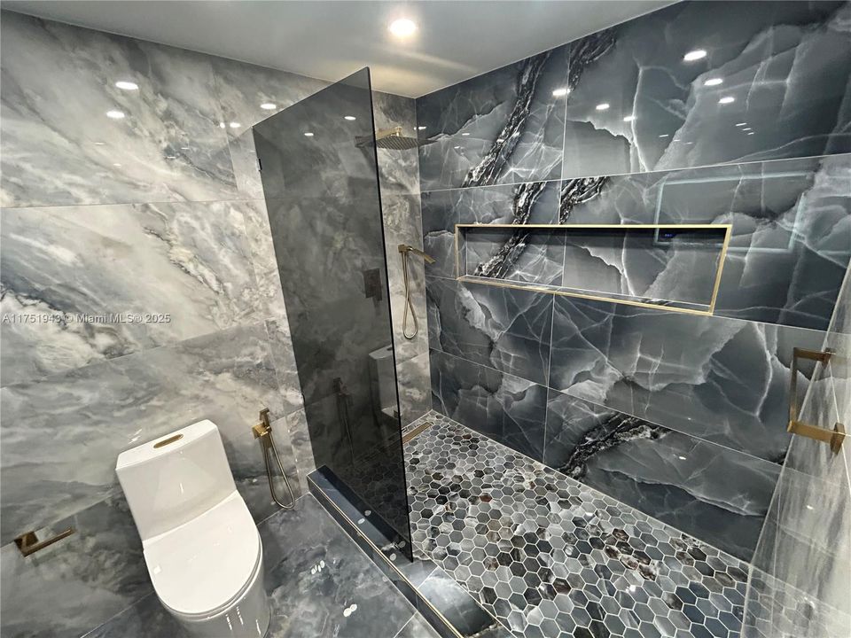 待售: $1,499,999 (3 贝兹, 2 浴室, 1416 平方英尺)