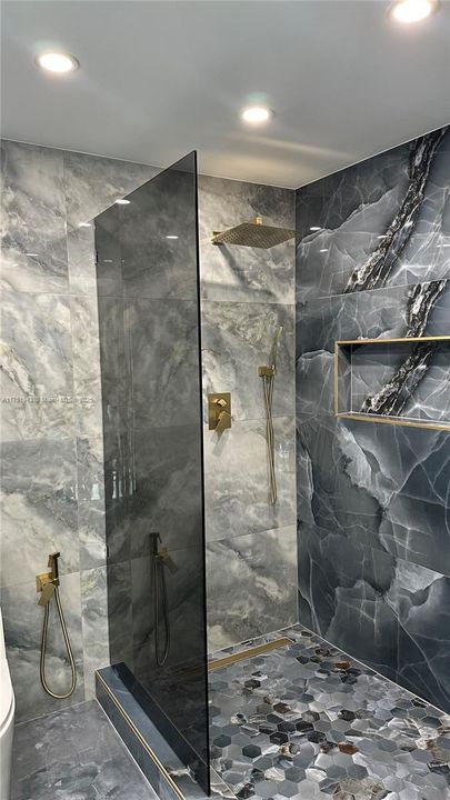 待售: $1,499,999 (3 贝兹, 2 浴室, 1416 平方英尺)