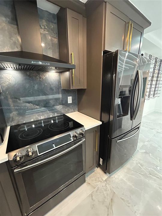 待售: $1,499,999 (3 贝兹, 2 浴室, 1416 平方英尺)