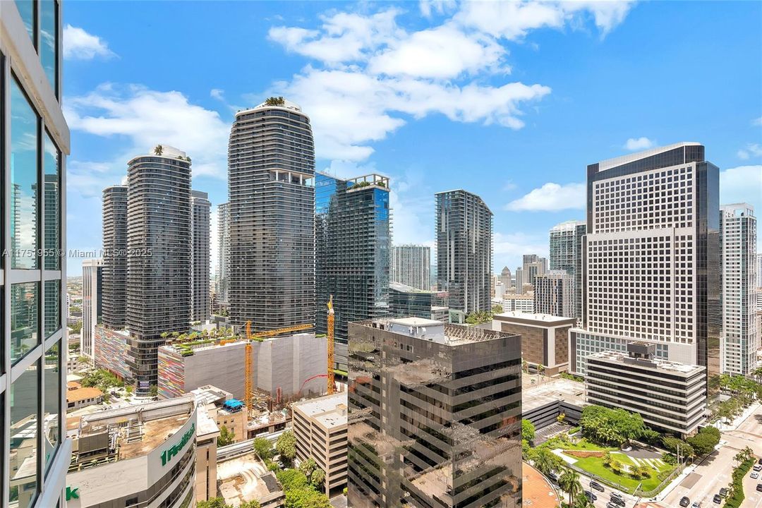 Recently Sold: $519,000 (1 beds, 1 baths, 774 Square Feet)