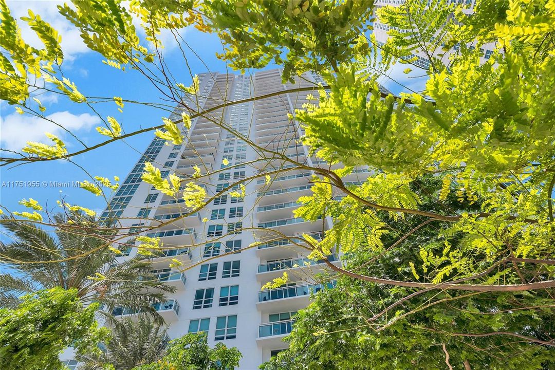 Recently Sold: $519,000 (1 beds, 1 baths, 774 Square Feet)